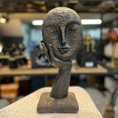 ESCULTURA DE CABEZA ABSTRACTA