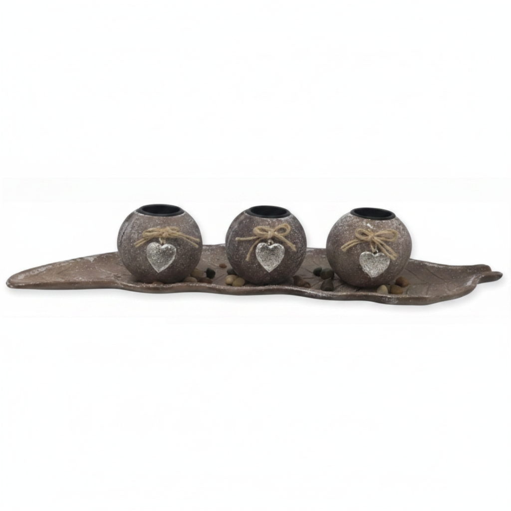 Set de Portavelas Triple: Elegancia Mineral y Corazones Plateados