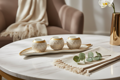Set de Portavelas Triple: Textura Geométrica Blanco y Oro