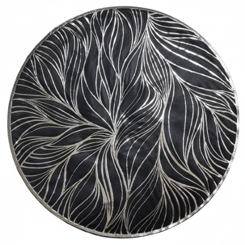 Individual de mesa negro con diseño de ondas plateadas