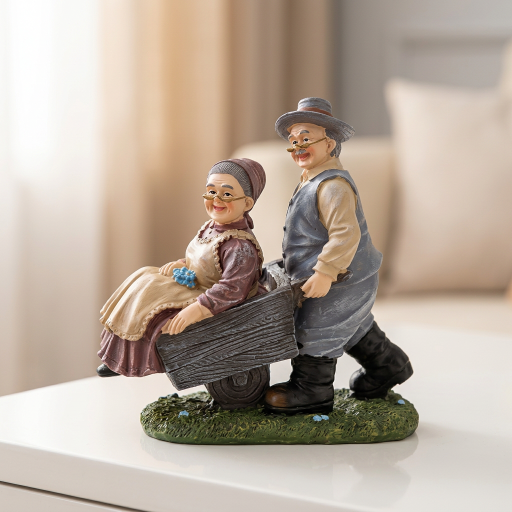 Figura decorativa de abuelitos en carretilla de madera 16cm