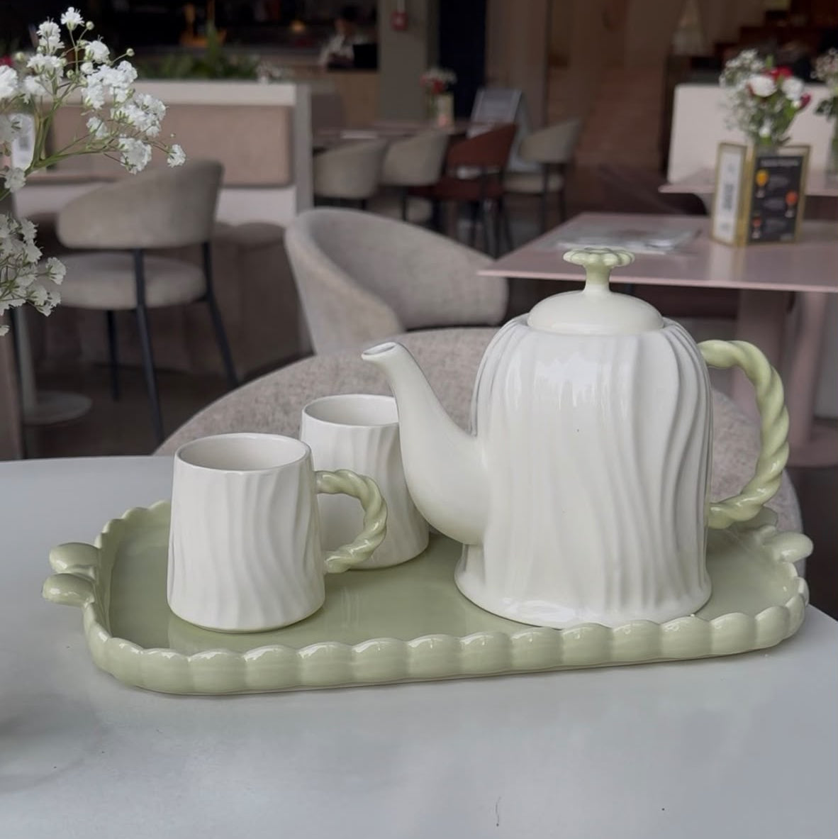 Set de Tetera y Tazas con Bandeja - Diseño Ondulado Verde Menta